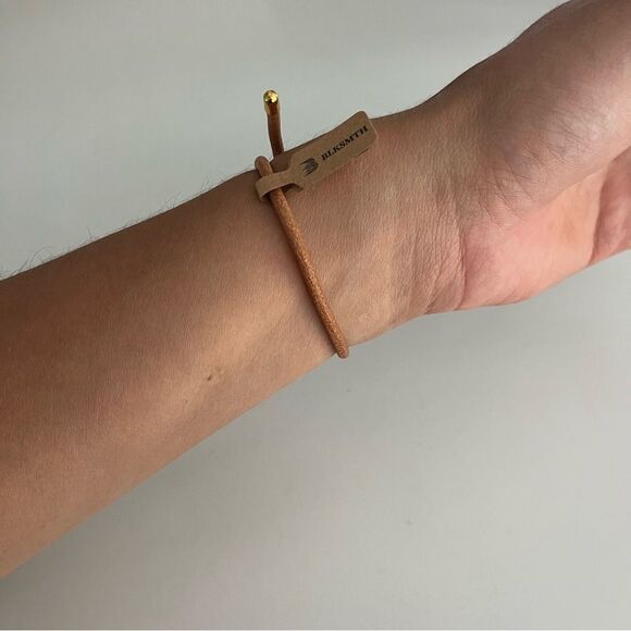 Elegant Gold and Tan Leather Bracelet - Picture 4 of 6